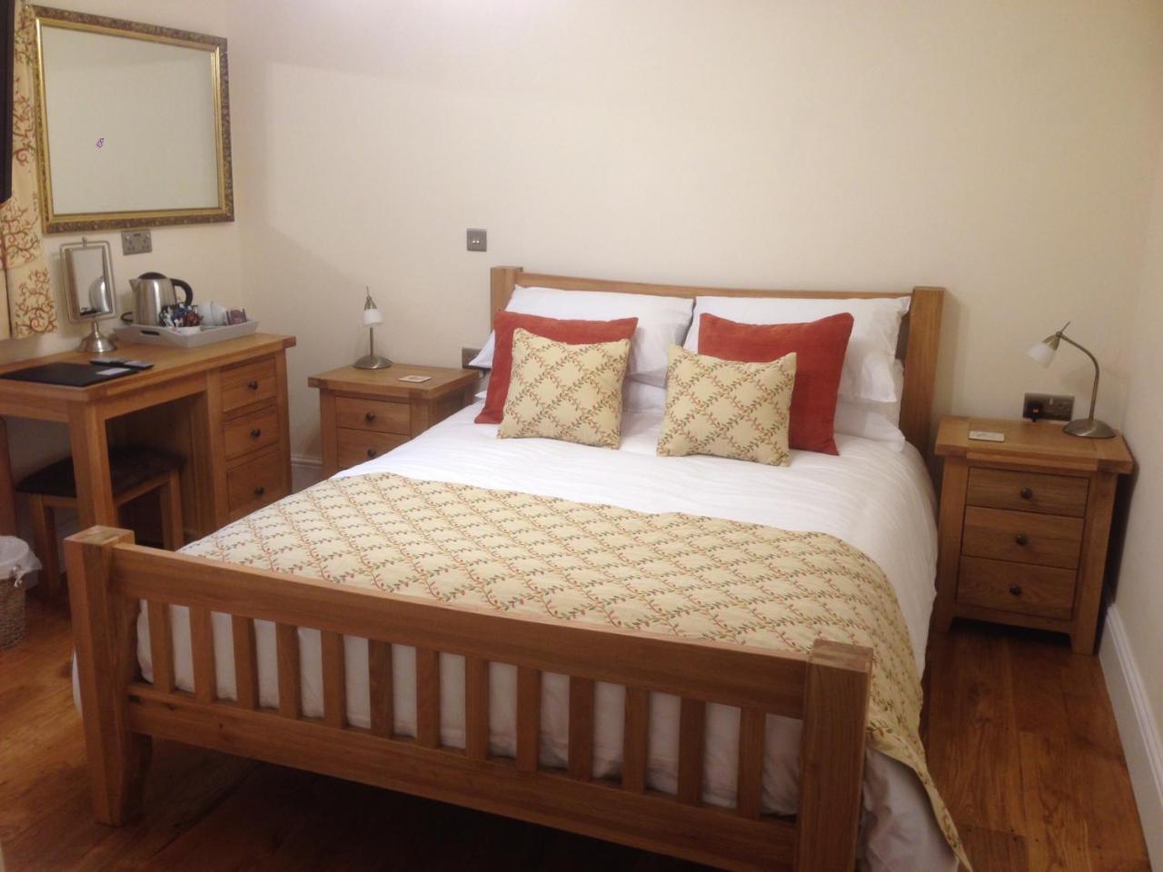 Pontyclerc Farm House Bed And Breakfast Ammanford Kültér fotó