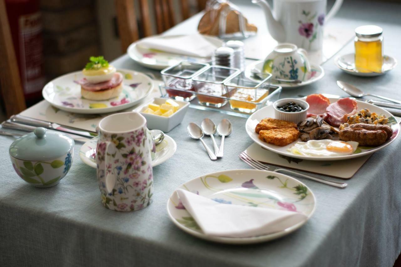 Pontyclerc Farm House Bed And Breakfast Ammanford Kültér fotó
