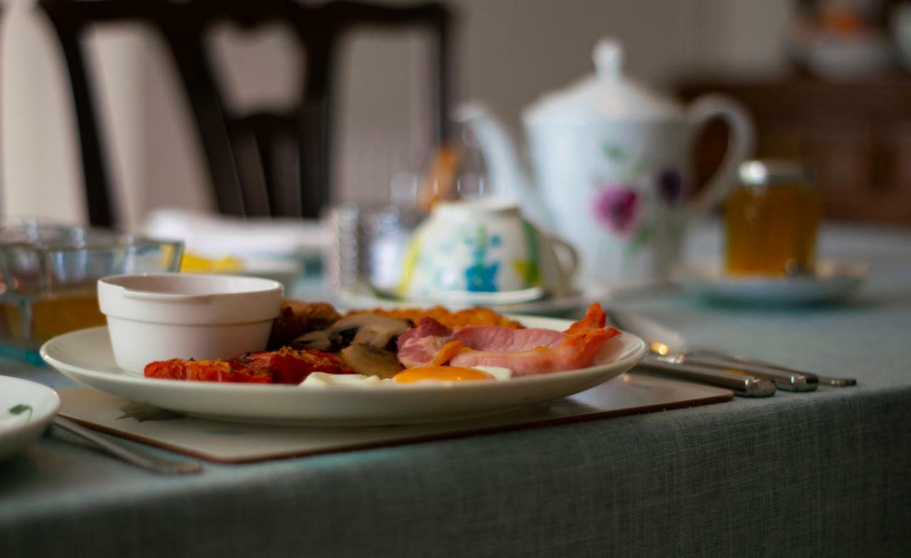 Pontyclerc Farm House Bed And Breakfast Ammanford Kültér fotó